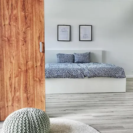 Szin-aranyhid Apartment